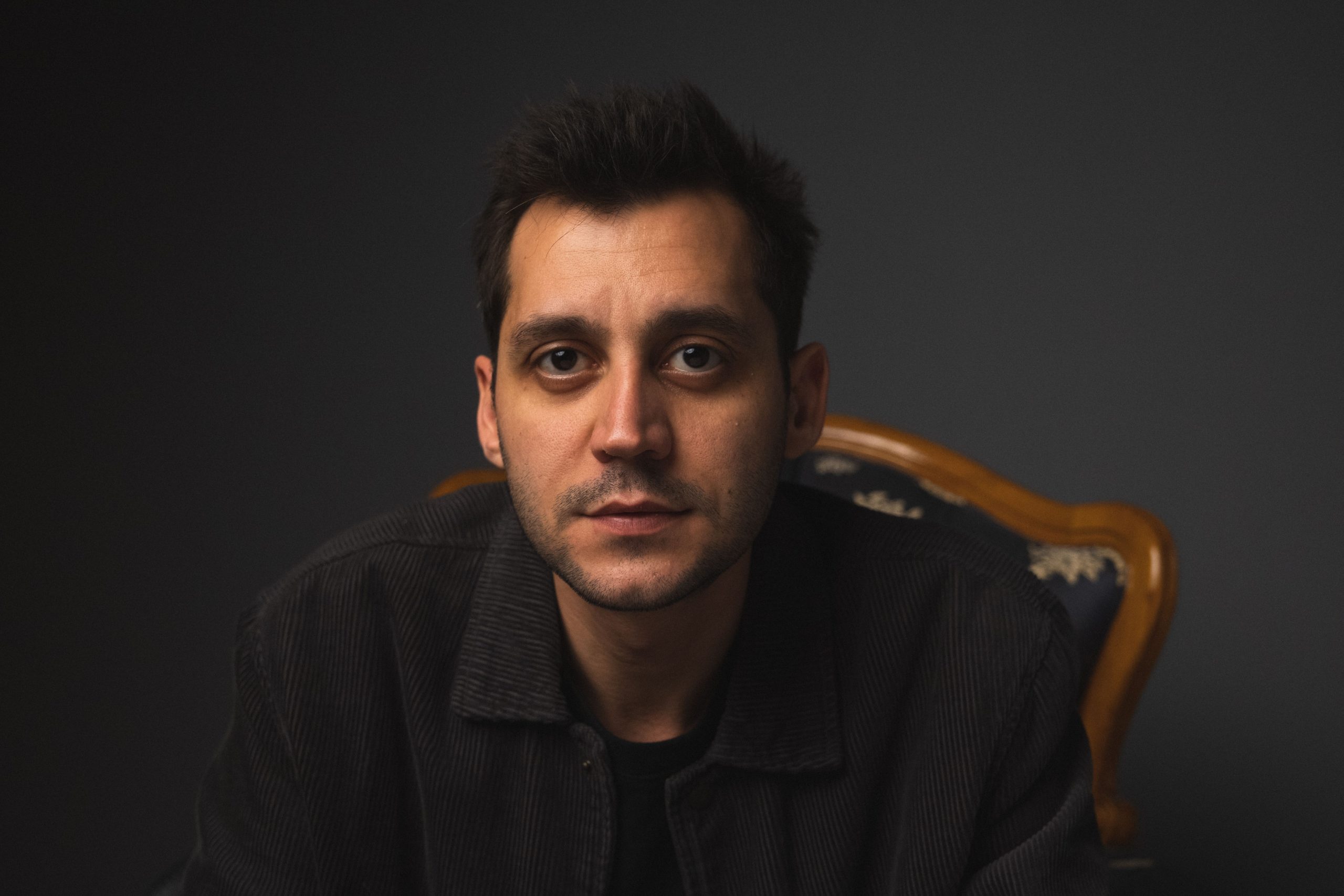 Birkan Nasuhoğlu: "'Yollar Bitmez' önce sözlerini yazdığım ilk şarkım  oldu." - Dergy