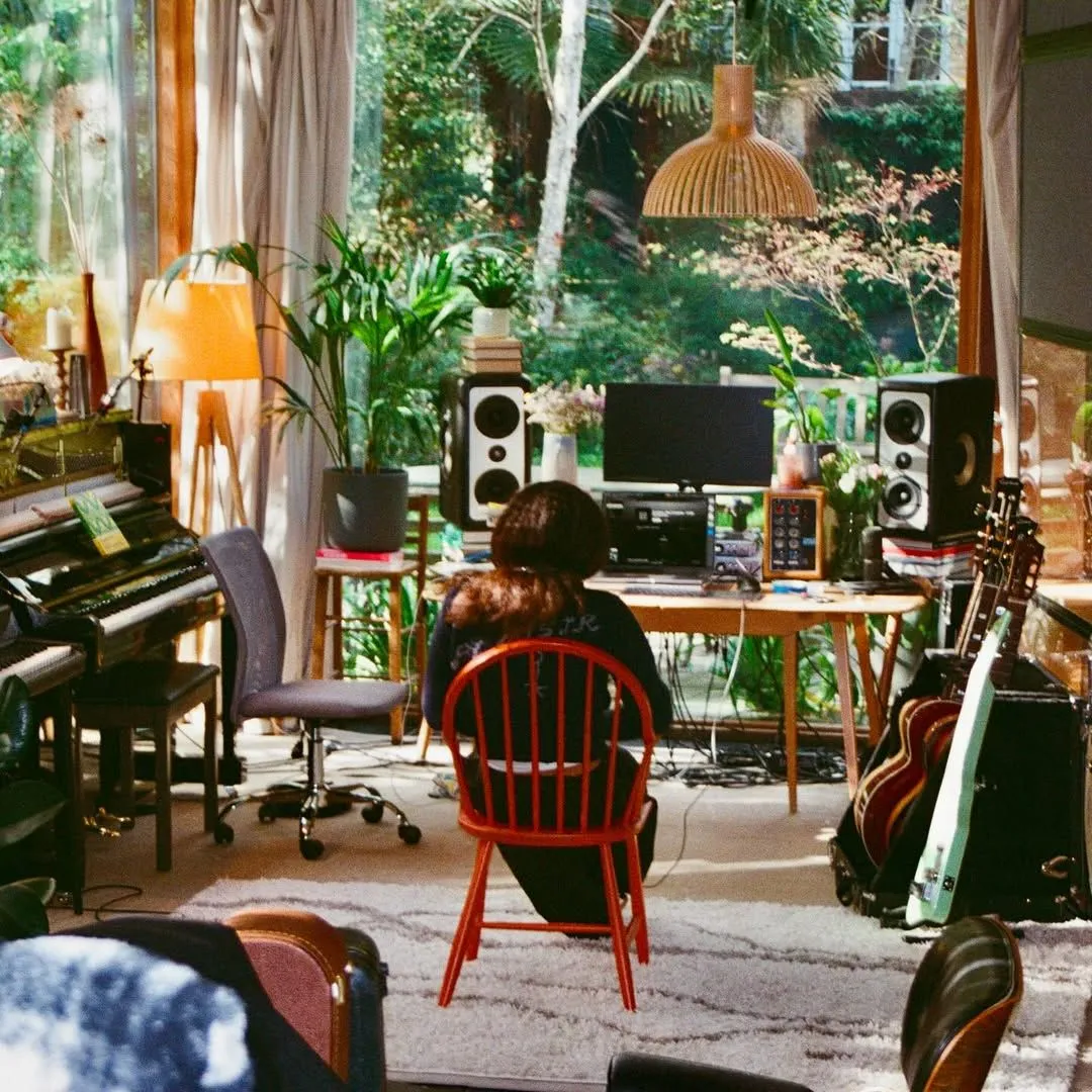 Olivia Dean House of loving