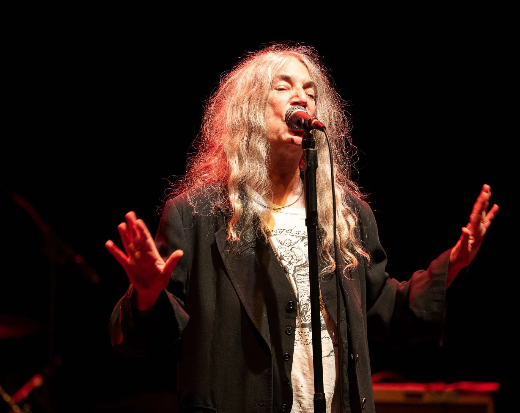 2026 için güzel haberler gelmeye devam ediyor: Patti Smith İstanbul’da ...